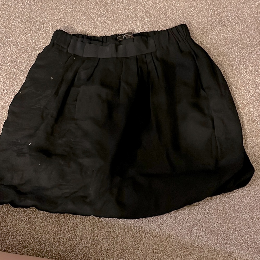 BCBG maxazaria skirt size medium good condition